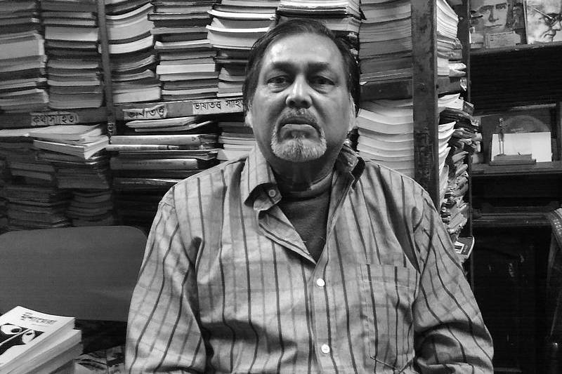 Sandip Dutta, famous for his work for Bengali little magazine passed away in Kolkata
