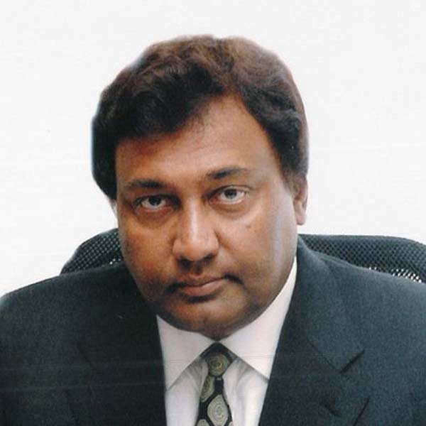 নীরজ তিন বার অল ইন্ডিয়া টেবিল টেনিস চ্যাম্পিয়ন হয়েছেন। চার বার পেয়েছেন ভারতের এক নম্বর টেবিল টেনিস খেলোয়াড়ের তকমা। 