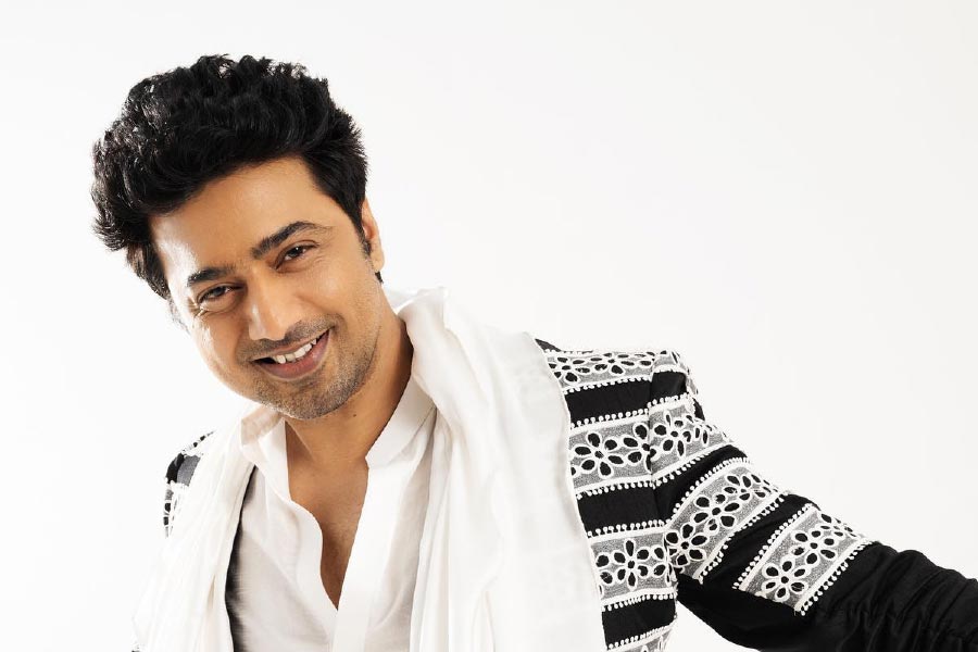 A photograph of Actor Dev.