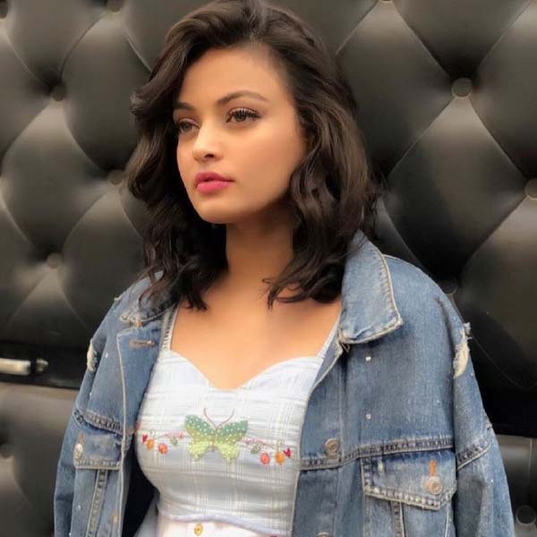 দু’বছরের বিরতি নিয়ে কলেজের পড়়াশোনা শেষ করলেন স্নেহা। তার পর আবার অভিনয় জগতে ফিরে আসার সিদ্ধান্ত নেন তিনি। তবে এ বার আর বলিউডে নয়, দক্ষিণী ইন্ডাস্ট্রিতে কাজ করতে শুরু করেন তিনি।