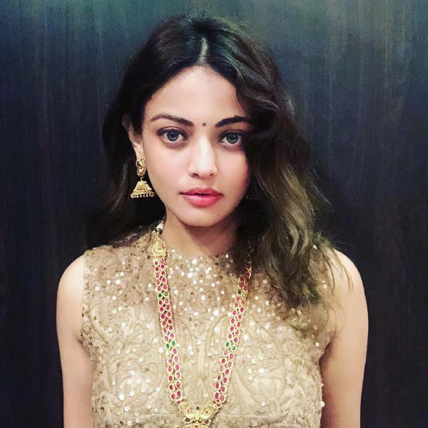 সলমনের অনুমতি নিয়েই অভিনয় শুরু করেন স্নেহা। বলিপাড়া থেকে তিনি সাফল্যের যে স্বাদ পাননি, তা তাঁকে এনে দিল দক্ষিণী সিনেমা জগত। একের পর এক তেলুগু ছবি, এমনকি কন্নড় ছবিতেও অভিনয় করতে দেখা গিয়েছে স্নেহাকে।