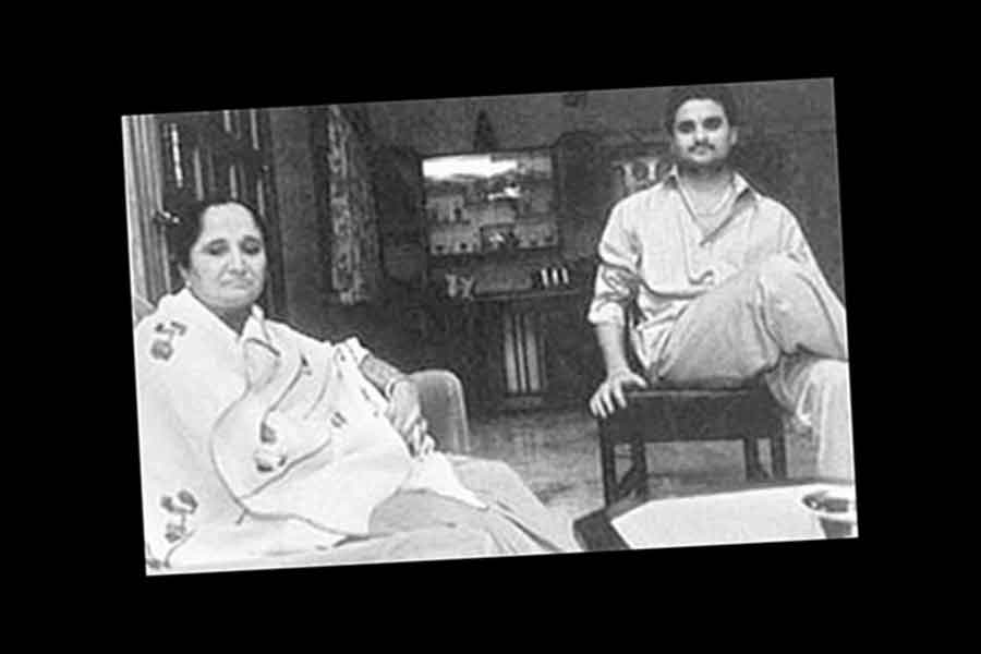 Santokben jadeja who became gangster after death of husband in Gujarat Porbbander 