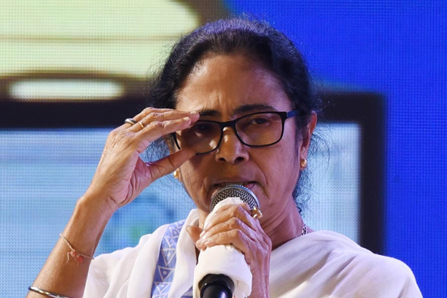 Mamata Banerjee will be holding virtual meetings with all the district leaders separately starting with Murshidabad on Sunday.