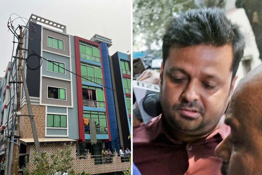 Ed officials searches for Shantanu Banerjee’s flat’s key, reaches promoter’s house.