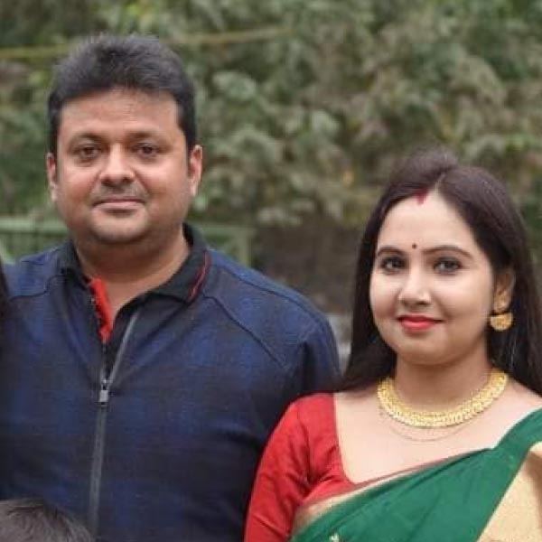 image of shantanu banerjee and priyanka banerjee