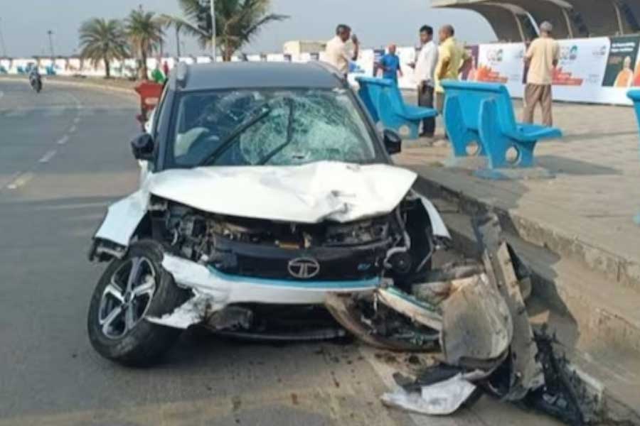 image of the car after accident