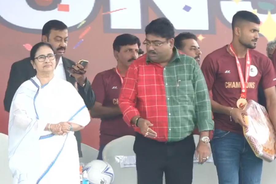 CM Mamata Banerjee at Mohun Bagan tent