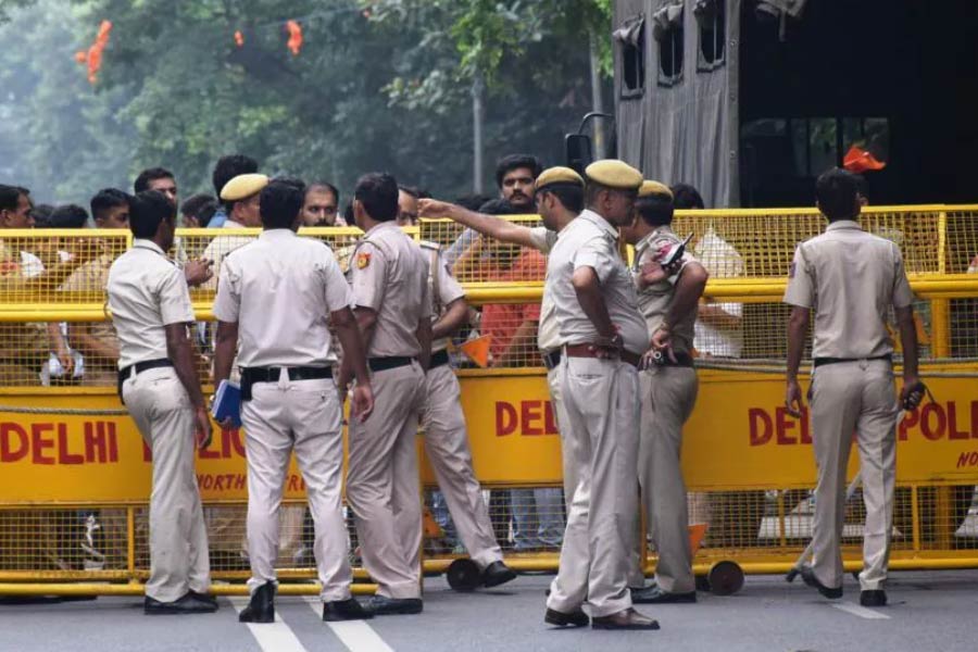 Three arrested for allegedly stabbing and robbing police personnel in Delhi.