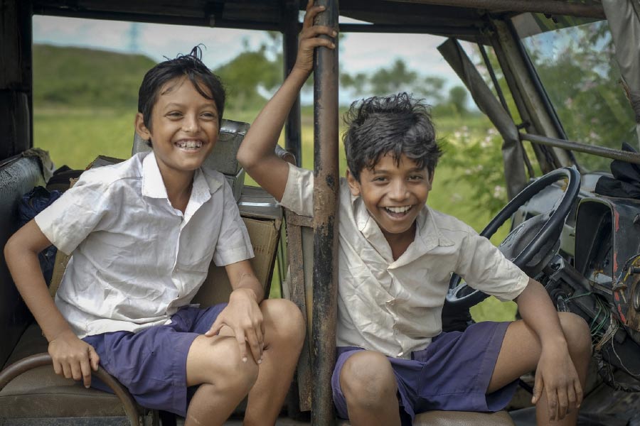 a scene From the film Dostojee