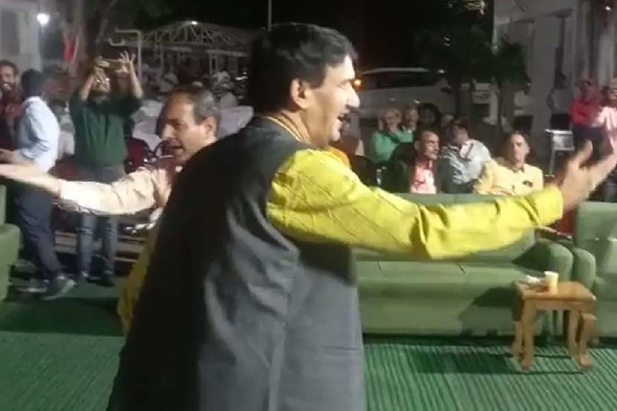 photo  of Government Official Dies Of Cardiac Arrest While Dancing