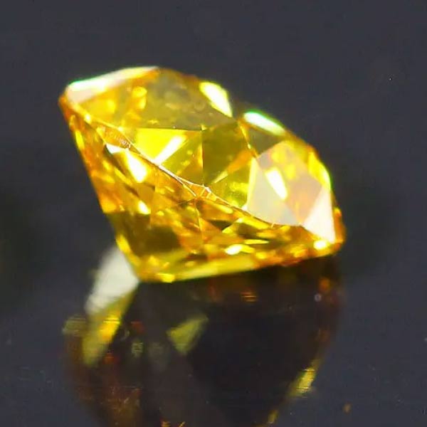 ফ্লোরেন্টাইন হিরেফ্লোরেন্সের মেডিসি রাজপরিবারকে দেন লুডোভিকো। মেডিসি বংশের রাজা প্রতিজ্ঞা করেছিলেন যে, তাঁদের বংশের শেষ পুরুষ উত্তরাধিকারী শেষ নিশ্বাস ত্যাগ করা না পর্যন্ত এই হিরে তাঁদের মুকুটে শোভা পাবে।