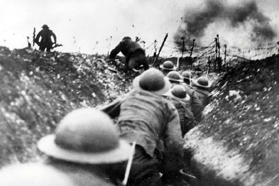 হাতবদল হতে হতে প্রথম বিশ্বযুদ্ধের সময় একটি হিরের ব্রোচ জনপ্রিয় হয়ে ওঠে। অনেকের মতে, ফ্লোরেন্টাইন হিরেটি মুকুট থেকে সরিয়ে নেওয়া হয় এবং তার উপর কারুকার্য করে হিরের ব্রোচ হিসাবে ব্যবহৃত হয়। কিন্তু এই হিরেই যে ফ্লোরেন্টাইন হিরে তার প্রমাণ পাওয়া যায়নি।