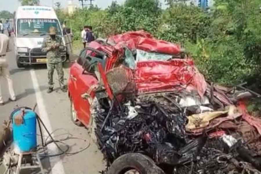 Three died by an accident at Bagnan of Howrah