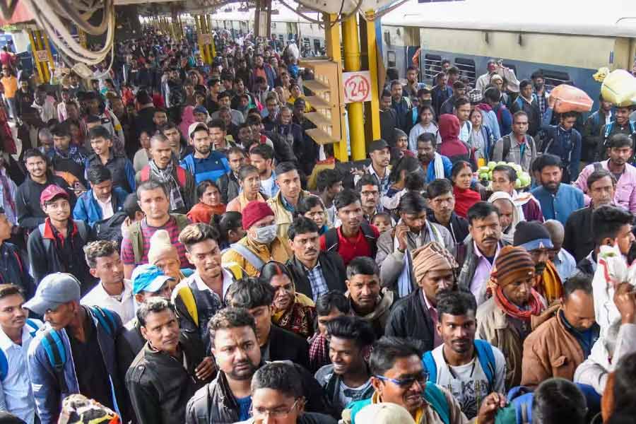 photo of rail passengers 