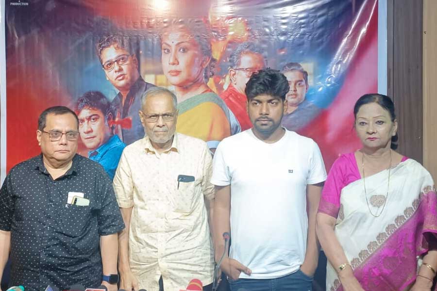 Cast of movie Barfi
