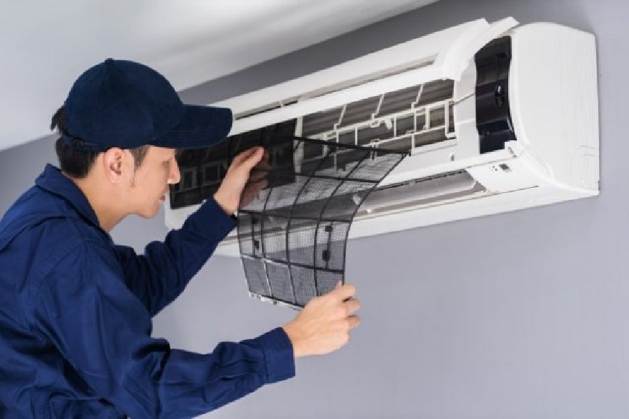 Image of AC cleaning