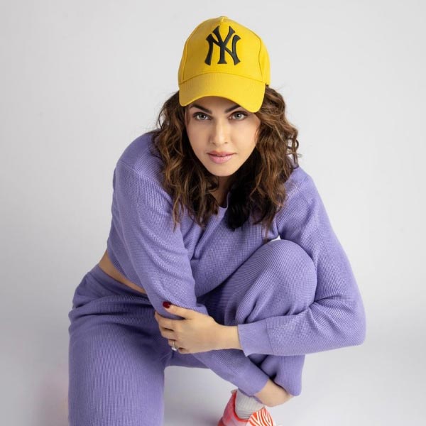  Isha Koppikar Narang