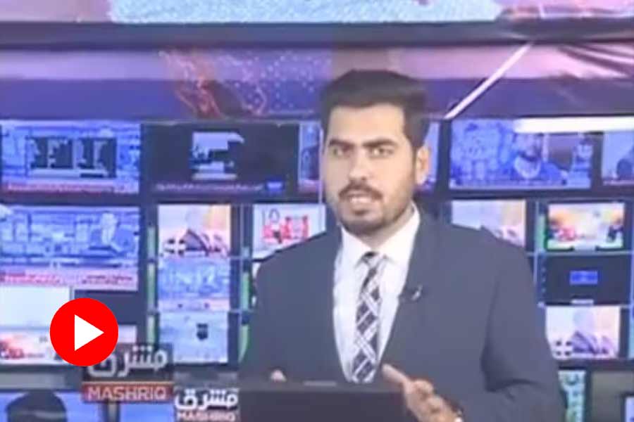 Pakistan journalist got praises for breaking news of earthquake amid earthquake.