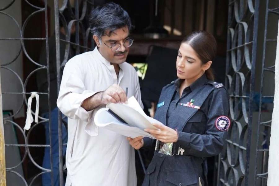 ২০২২ সালের ২৪ জানুয়ারি পাকিস্তানে ‘জাভেদ ইকবাল: দ্য আনটোল্ড স্টোরি অফ এ সিরিয়াল কিলার’ নামে একটি ছবি মুক্তি পাওয়ার কথা ছিল। কিন্তু মুক্তির এক দিন আগে সেই সিনেমার উপর নিষেধাজ্ঞা জারি করা হয়। জাভেদের ভূমিকায় অভিনয় করেছিলেন পাক অভিনেতা ইয়াসির হুসেন। ছবিটি পরিচালনা করেন আবু আলেহা।