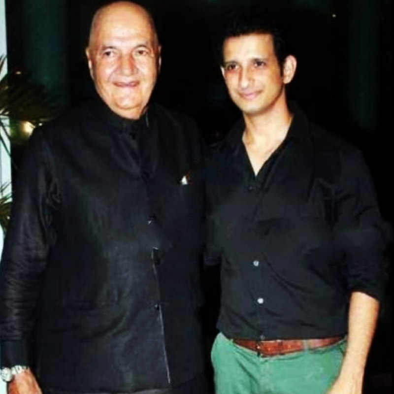 শরমন বলেন, ‘‘প্রেম চোপড়ার মতো এত নামকরা খলনায়কের কন্যা ও। তবুও প্রেরণার মধ্যে কোনও অহঙ্কার ছিল না। অত্যন্ত মিশুকে স্বভাবের মানুষ ও। তা দেখেই আমি ওর প্রেমে পড়ে যাই।’’