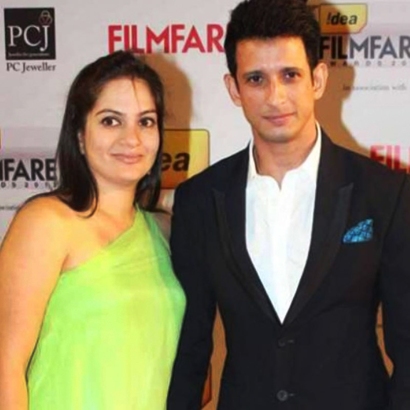 শরমনের কাজ সম্পর্কে খুঁটিনাটি বিষয় জানেন প্রেরণা। এই কাজ করতে তাঁর ভালই লাগে বলে জানিয়েছেন তিনি। প্রেরণার মন্তব্য, ‘‘শরমনের সঙ্গে যখন ওর কর্মী বা ম্যানেজার যোগাযোগ করতে পারেন না, তখন আমি আপৎকালীন পরিষেবা দিতে হাজির থাকি।’’