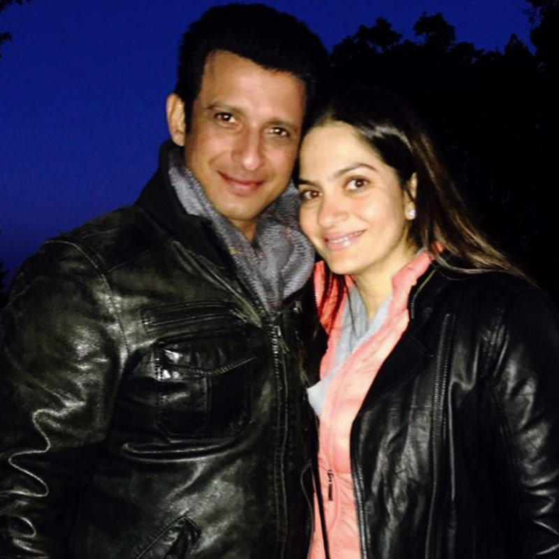 সংসারের পাশাপাশি ব্যবসার কাজ নিয়ে ব্যস্ত থাকেন প্রেরণা। প্রতি মাসে ৩০ থেকে ৫০ লক্ষ টাকা উপার্জন করেন তিনি।