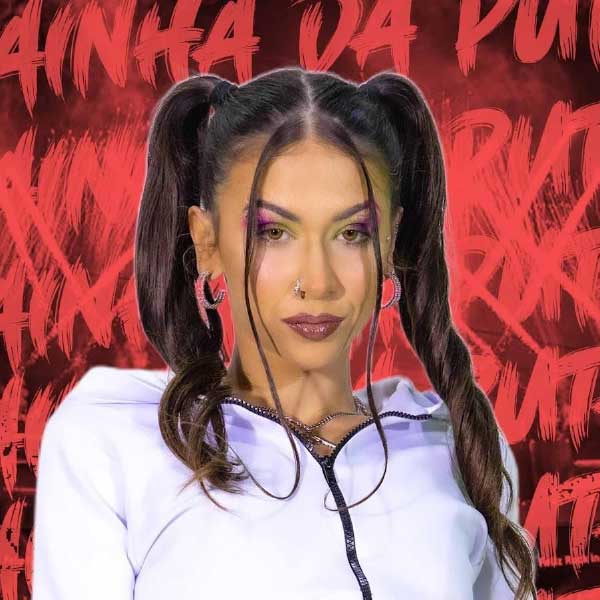 পিপোকিনহার বিরুদ্ধে বিকৃত যৌনতায় লিপ্ত হওয়ার অভিযোগও রয়েছে। তা নিয়েও সমাজমাধ্যমে প্রবল সমালোচনার মুখে পড়েছিলেন এই ব্রাজিলীয় গায়িকা। তবে প্রত্যেক ক্ষেত্রেই তিনি বিতর্ককে বুড়ো আঙুল দেখিয়ে আরও বড় বিতর্কের দিকে এগিয়েছেন নির্দ্বিধায়।