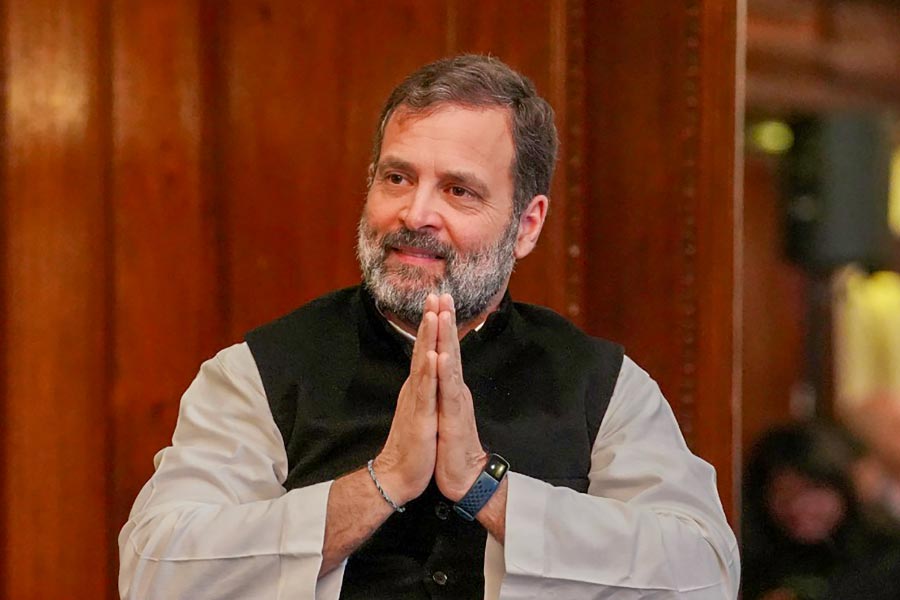 সাড়ে চার মাসেরও বেশি সময় ধরে চলা সেই যাত্রায় ১৪টি রাজ্যের রাস্তায় হাঁটেন রাহুল। তার মধ্যে অ-বিজেপি শাসিত রাজ্য যেমন ছিল, তেমনই ছিল উত্তরপ্রদেশ, মধ্যপ্রদেশের মতো বিজেপি শাসিত রাজ্যও। রাহুলের ভারত জোড়ো যাত্রা নজর টানে, টানে সমর্থনও। রাজনৈতিক বিশেষজ্ঞদের অনেকেই বলতে শুরু করেন, ভারত জোড়ো কিছুটা হলেও কংগ্রেসের ভাবমূর্তিতে ইতিবাচক প্রভাব ফেলেছে। 