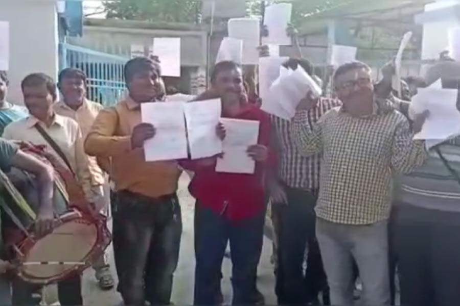 Teachers celebrating after getting show cause notice for absent on 10 March