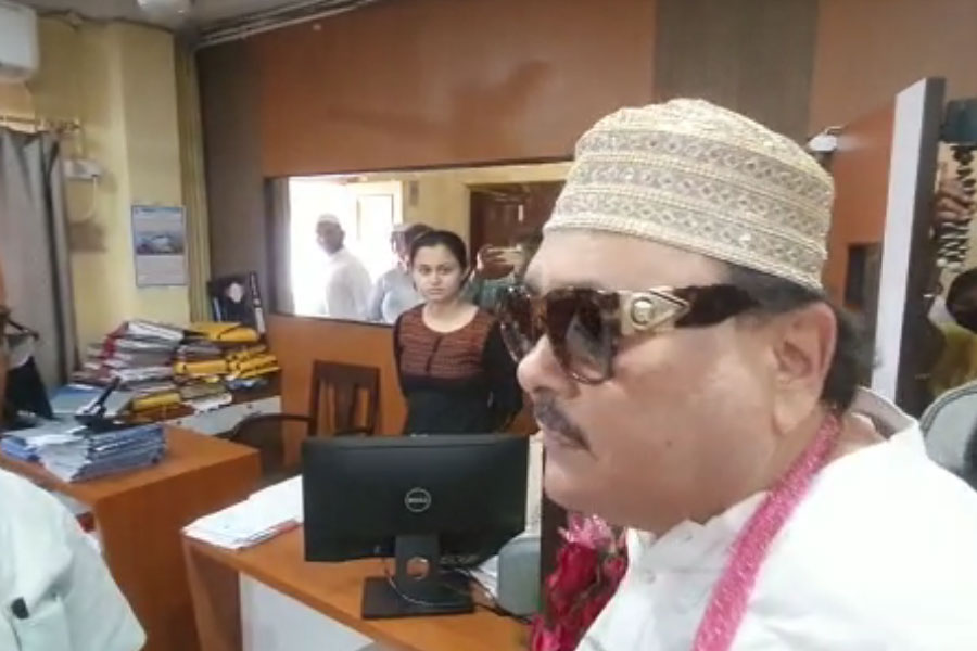 Madan Mitra met with Sweta Chakratborty.