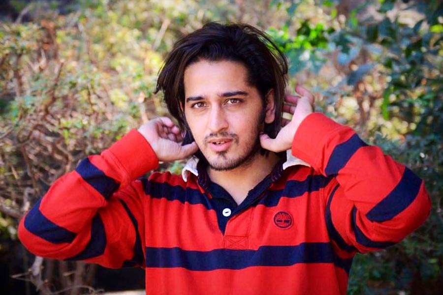 যদিও নিন্দকদের মতে কাজ না পেয়েই কাজি এই সব কথা বলেছিলেন। তাঁর অবস্থা নাকি ‘আঙুর ফল টক’-এর মতো।