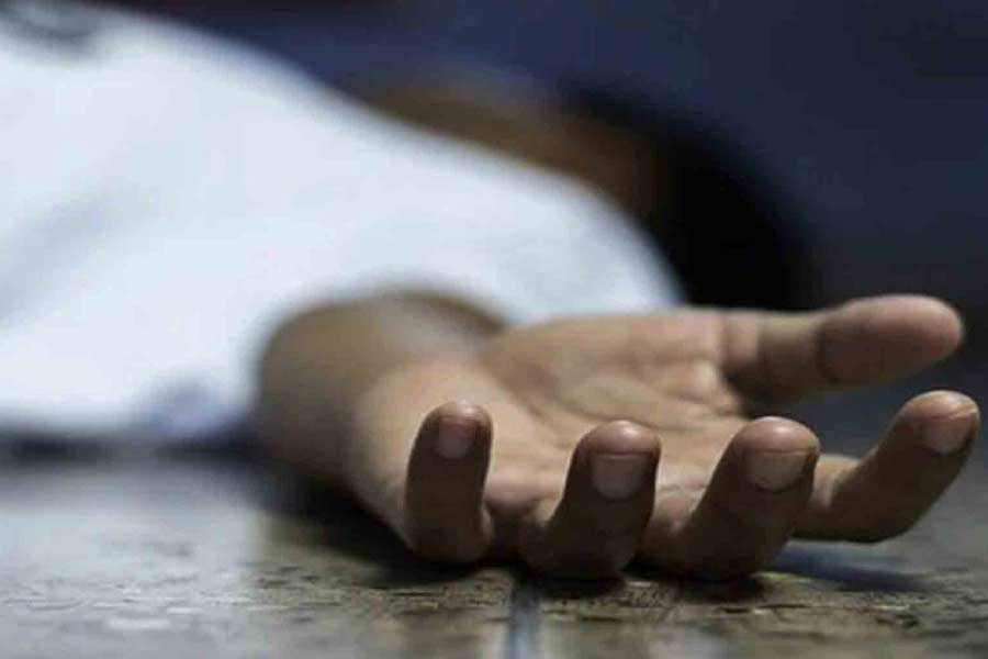 জ্যাকবকে সেবাশুশ্রূষা করে সারিয়ে তুলছিলেন জুলিয়া। কৃতজ্ঞতার খাতিরে জুলিয়াকে সোনার খনির সন্ধান দিয়েছিলেন তিনি। এমনকি একটি মানচিত্রও এঁকে দিয়েছিলেন জুলিয়াকে। তবে জ্যাকবের শারীরিক অবস্থার হঠাৎ অবনতি হতে শুরু করে এবং মারা যান তিনি।