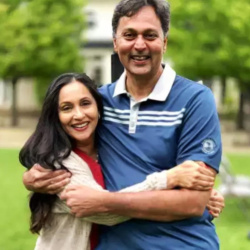 image of Ashwini Bhave and husband 