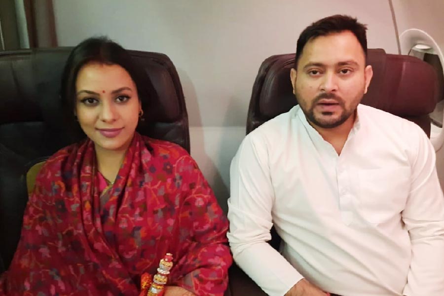 photo of Tejashwi Yadav and his wife Rajshree Yadav