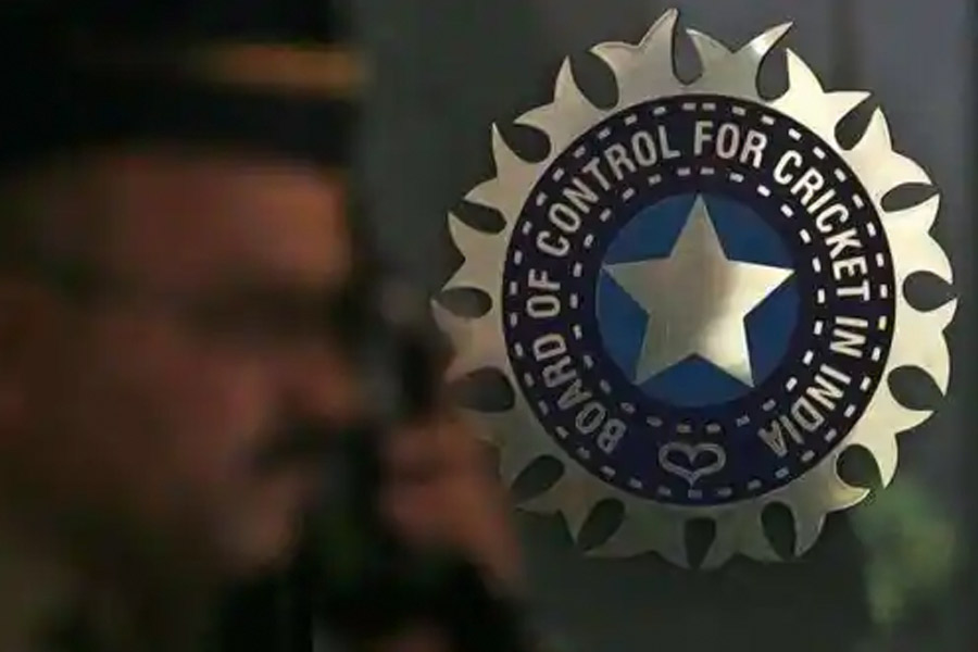 রঞ্জিতে অভিষেকের বছর সাতেক পরে ভারতীয় দলে ডাক পেয়েছিলেন যতীন। তার আগে ১৯৯৭-’৯৮ মরসুমে ৬০৬ রানের পাহাড় গড়েছিলেন তিনি।