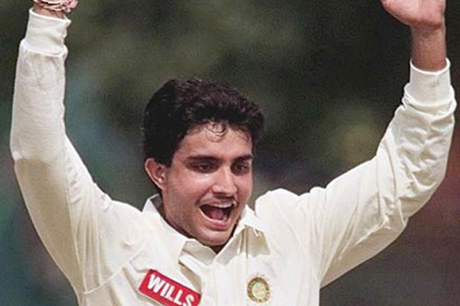 ওই ম্যাচে প্রথমে ব্যাট করে মইন খানের পাকিস্তানের সংগ্রহ ছিল ১৮৯ রান। জেতার জন্য ১৯০ রানের লক্ষ্যে নেমেছিল মহম্মদ আজ়হারউদ্দিনের ভারত।