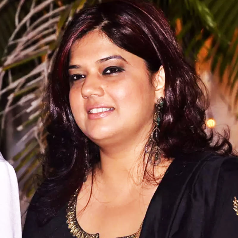 পায়েল ধনী পরিবারের মেয়ে। বিরাট ব্যবসা ছিল তাঁর বাবার। ছোট থেকে খুব বন্ধু ছিলেন দু’জন। তার পর ক্রমে প্রেম।