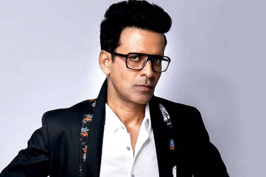 শাহরুখ নন, ‘বীর জ়ারা’ ছবিতে মনোজ কাজ করতে রাজি হয়েছেন শুধুমাত্র যশের কারণে। মনোজ সাক্ষাৎকারে জানান যে, যশের ছবি দেখে তাঁর ছোটবেলা কেটেছে। এমনকি, ছবি নিয়ে যশের সঙ্গে বহু সিনেমা নিয়ে আলোচনাও করেছেন তিনি।