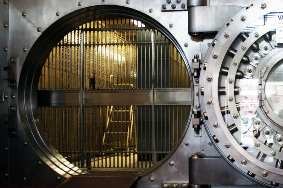 Why Swiss banks are famous yet controversial at the same time.