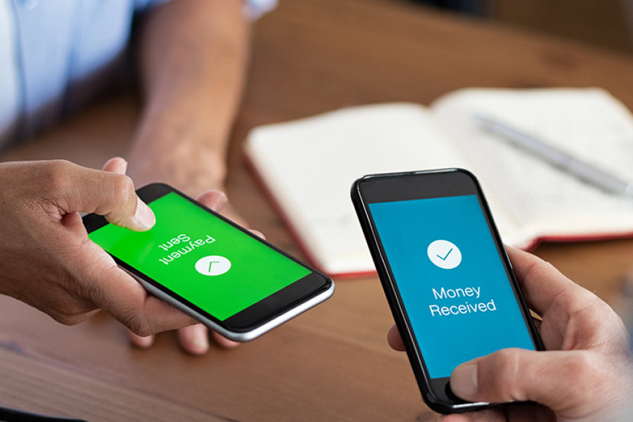 ইউপিআই রিজার্ভ ব্যাঙ্ক স্বীকৃত এমন এক নিয়ন্ত্রিত ব্যবস্থা, যাতে এক ব্যক্তি যে কোনও প্রান্ত থেকে অন্য ব্যাঙ্ক অ্যাকাউন্টে টাকা পাঠাতে পারেন। গোটা ব্যবস্থাটি মোটের উপর সুরক্ষিত হওয়ায় বহু মানুষ নয়া এই ব্যবস্থায় শামিল হয়েছেন। সরকারের তরফেও বার বার এই ব্যবস্থার সঙ্গে অভ্যস্ত হওয়ার জন্য উৎসাহ দেওয়া হচ্ছে।