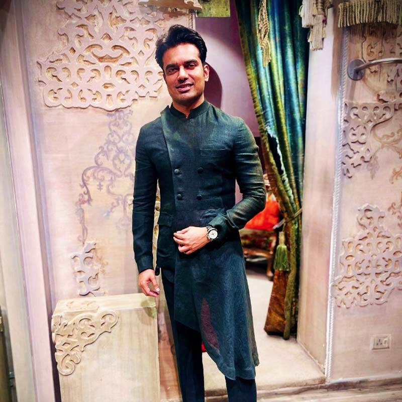 Abhishek Singh is an IAS as well as actor who was seen in popular music videos.