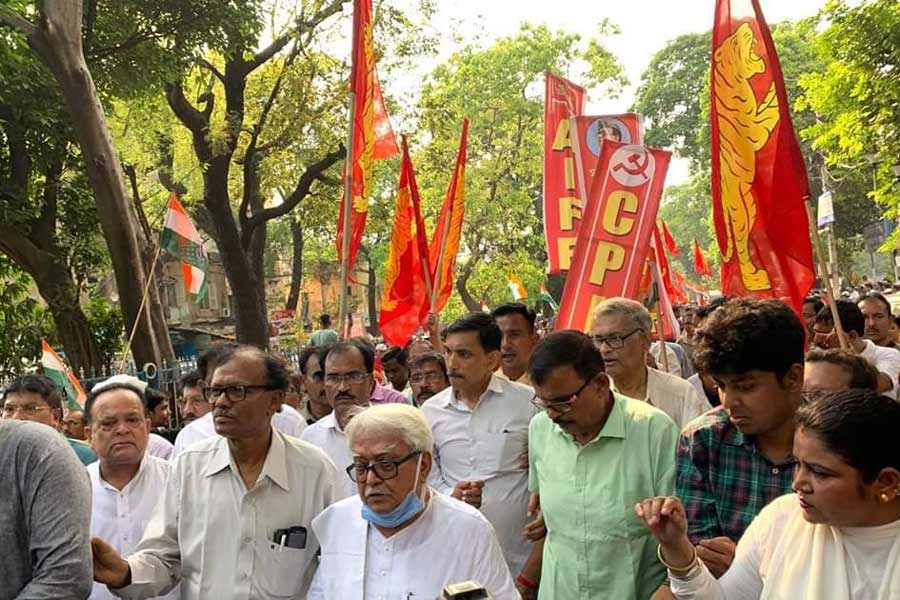 কলকাতায় বাম ও কংগ্রেসের যৌথ মিছিল।