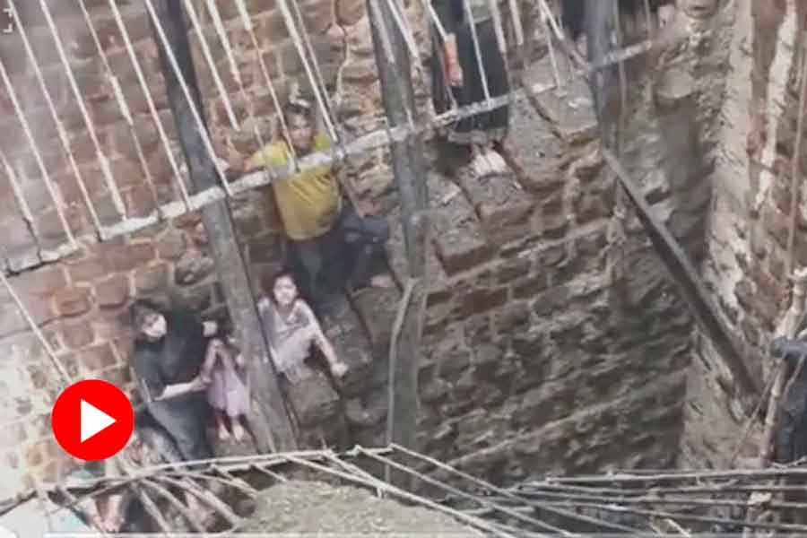 Roof of Stepwell collapsed