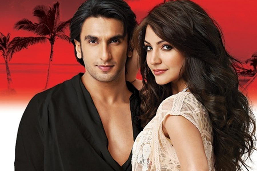 Band Baja Baraat movie poster scene