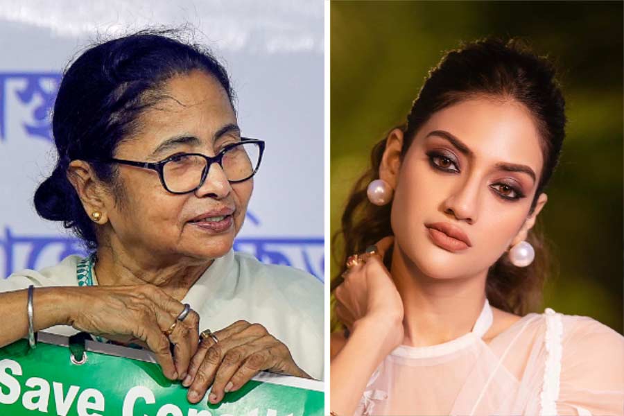 Tollywood actress Nusrat Jahan visited Mamata Banerjee on Red Road dharna mancha, fans equire about Mimi Chakraborty 