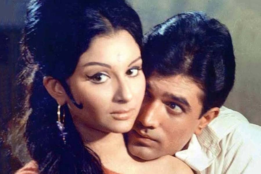 Sharmila Tagore Decided Not To Work With Rajesh Khanna 