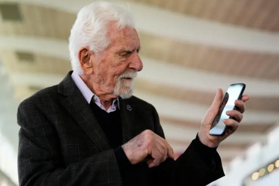 image of martin cooper 