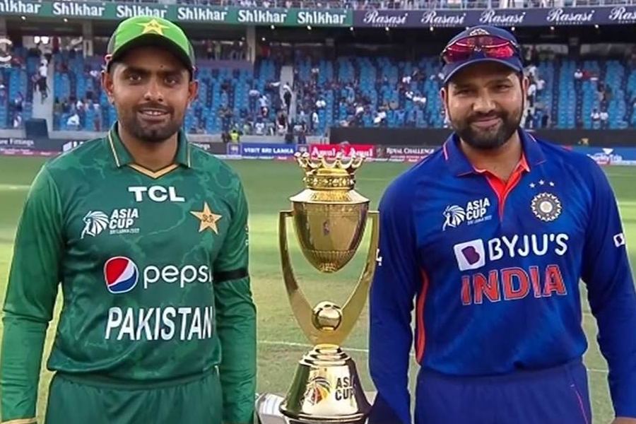picture of Babar Azam and Rohit Sharma