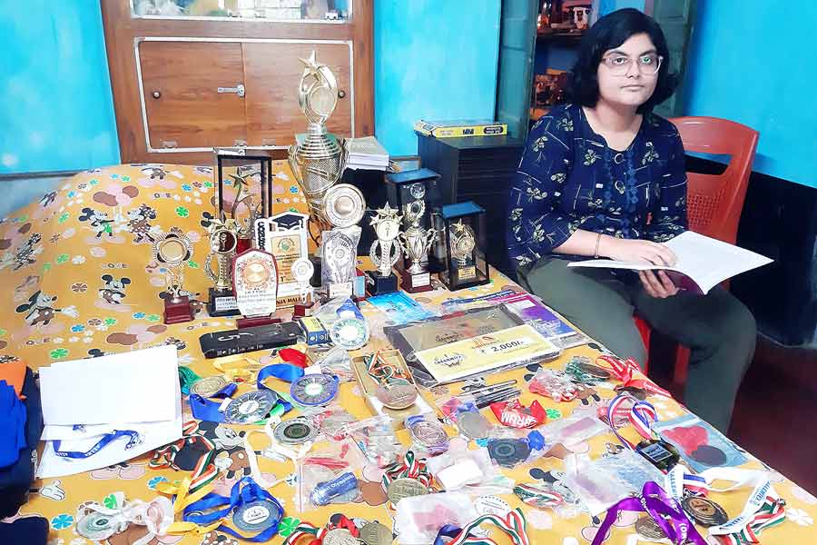 An image of Srinja Mullick with her prizes