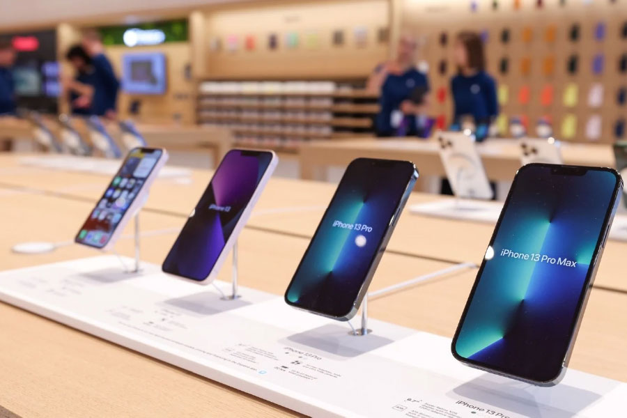 Dhirendra Prasad is an Indian origin Apple employee who stole crores from the Tech giant.